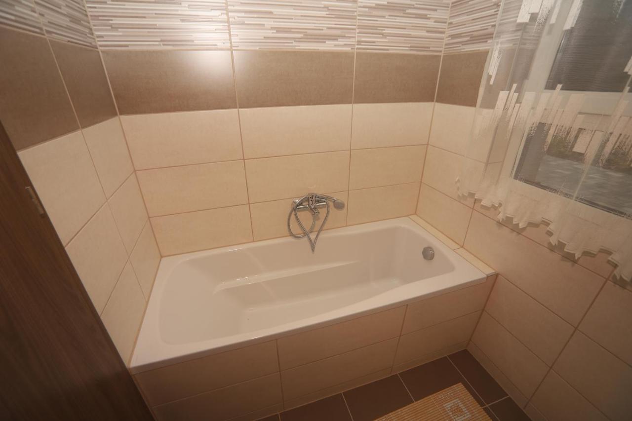 Adam Guesthouse I. Κεσκεμέτ Εξωτερικό φωτογραφία